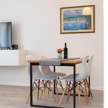 Two Flowers Luxury Apartment Supetar Ngoại thất bức ảnh