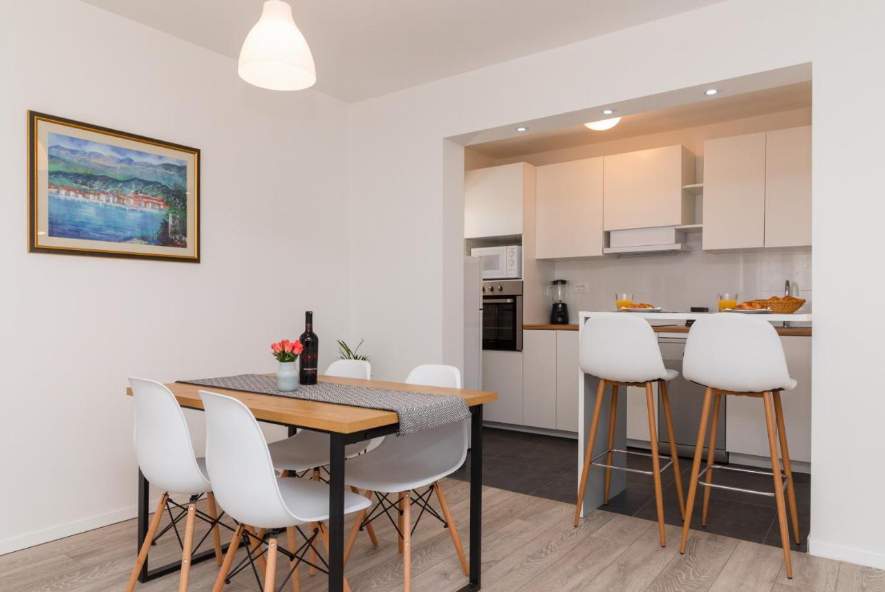Two Flowers Luxury Apartment Supetar Ngoại thất bức ảnh
