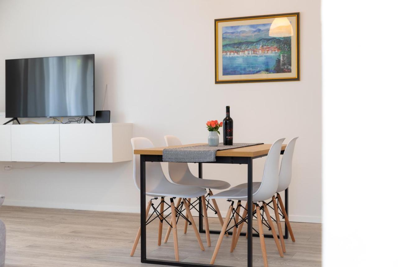Two Flowers Luxury Apartment Supetar Ngoại thất bức ảnh