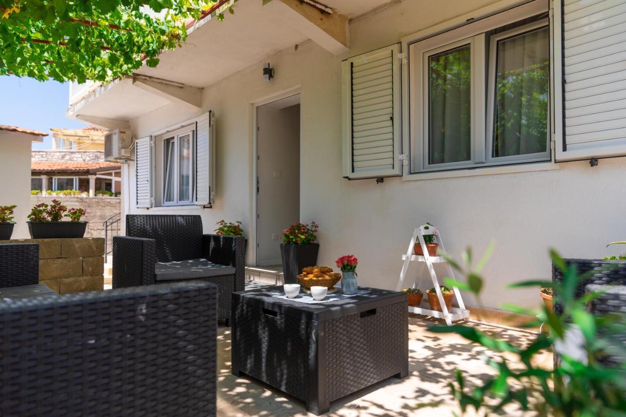 Two Flowers Luxury Apartment Supetar Ngoại thất bức ảnh